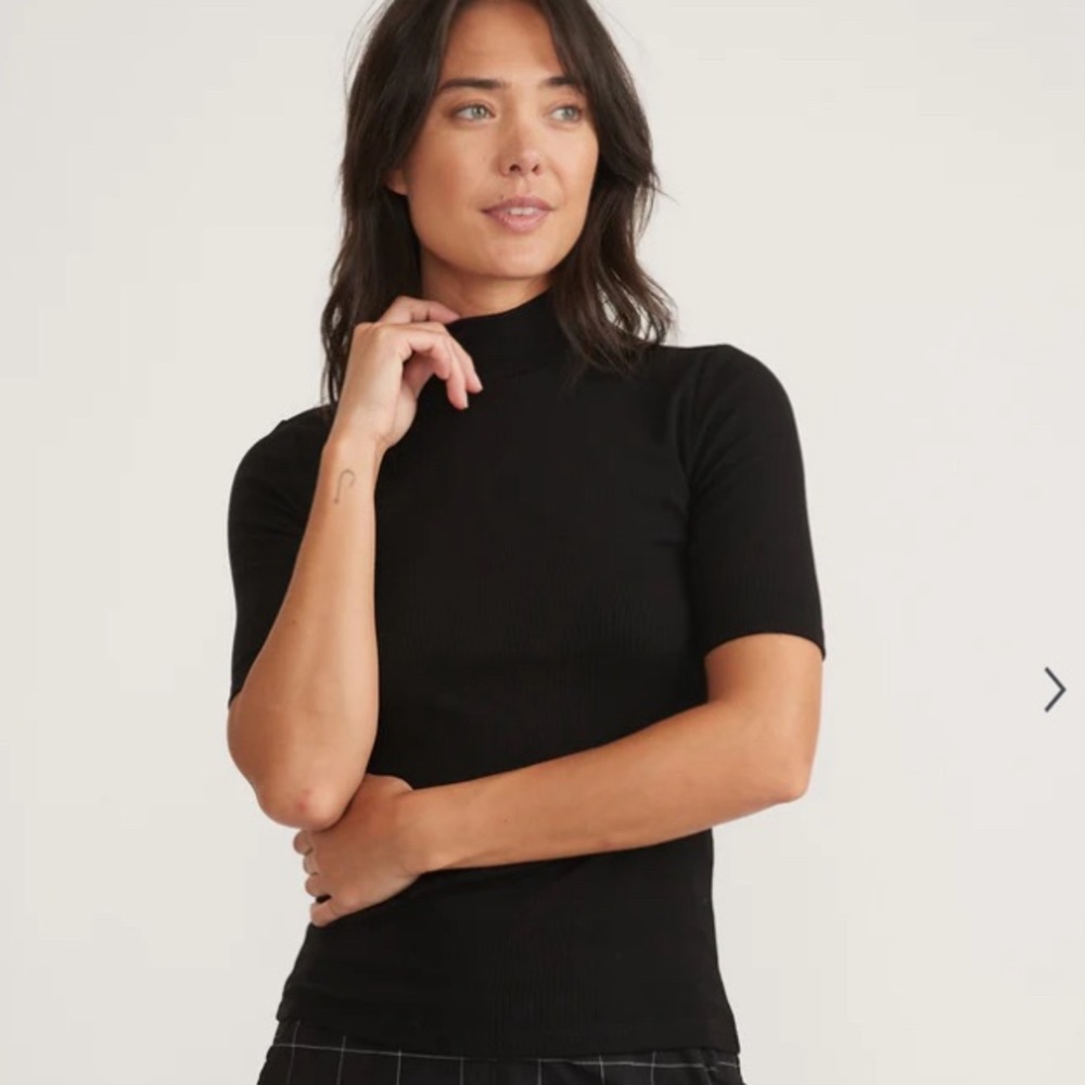 Brand New Quarter Sleeved Fitted Black Top
